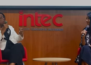 Periodista del The New York Times resalta importancia de la innovación en medios digitales