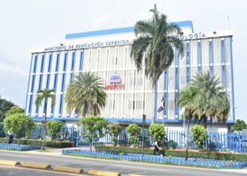 MESCyT publicará becas internacionales en comunicación y periodismo para periodistas