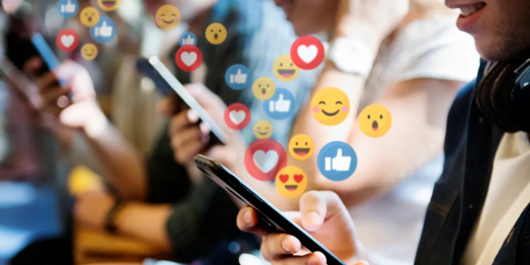 Ciudad NY acusa redes sociales provocar «crisis de salud mental»