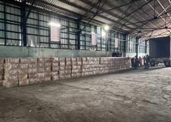 Autoridades decomisan contrabando de alcohol y cigarrillo en Puerto Plata