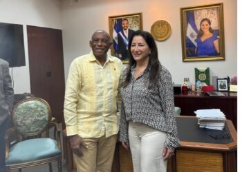 Comisión del CODIA Nor Atlántica realiza Visita a Centro América