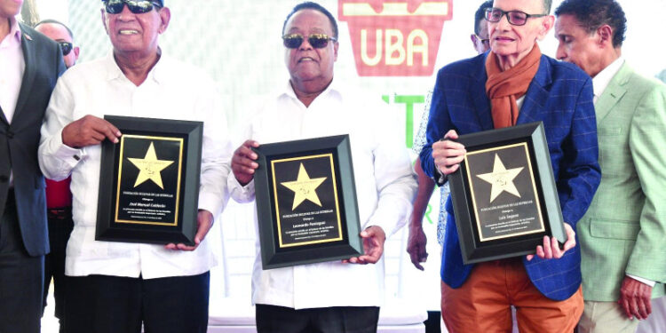 Día histórico para la bachata: se juntan tres de sus pioneros para recibir estrellas en Bulevar