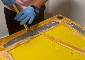 Incautan mesa de dominó enviada a España con laterales llenos de cocaína 