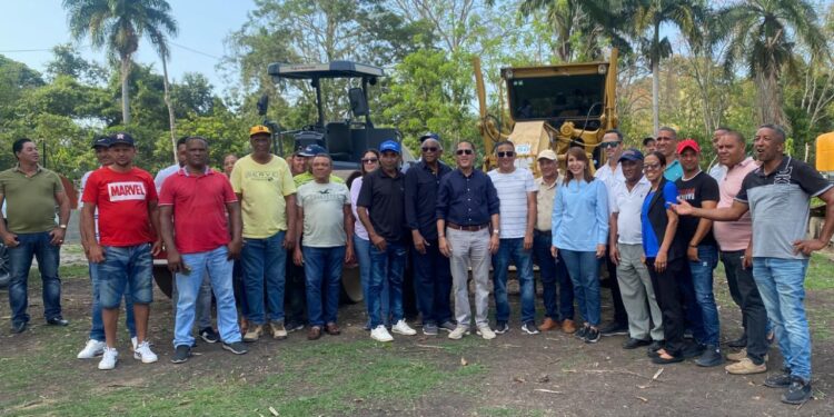 Recorrido del Vice-ministro Roberto Herrera