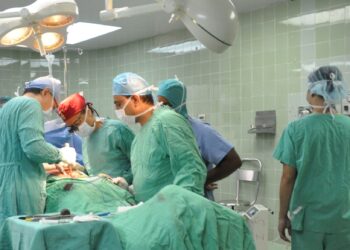 Ante temor de demandas, médicos adoptan medidas