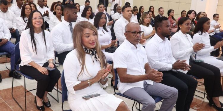 Mirex certifica 45 periodistas política exterior