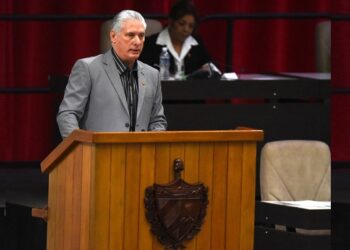 Presidente Miguel Díaz-Canel saluda Día del Libro en Cuba