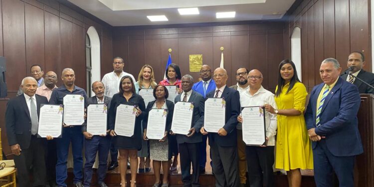 Ayuntamiento Otorga Premio a Comunicadores