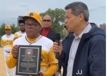 Caliente apertura Liga Softball Puertoplateña NY.