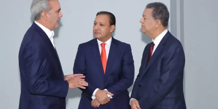 Abinader visita a Leonel y Abel en búsqueda de unidad