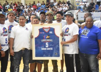 CORRECAMINOS RETIRA EL NÚMERO 5 USADO POR ELVIS- NANAO- SANTOS