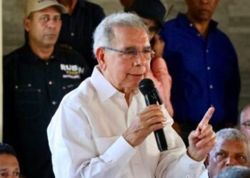 Danilo llama a trabajar y dejar de lado “ratas” que traicionan al PLD