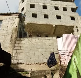 Tribunal ordena demolición de edificio construido sin «vigas» ni columnas en Herrera