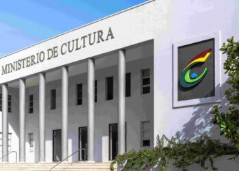 Cultura prohíbe lenguaje vulgar y apología al crimen en medios