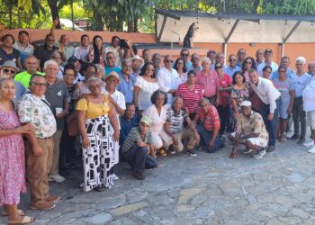Grupo Puertoplateños Presentes