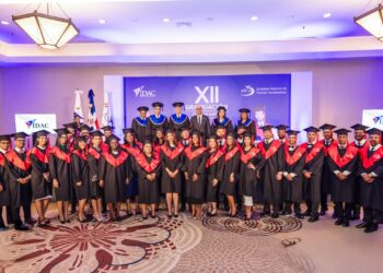 ASCA del IDAC gradúa 29 nuevos profesionales de la aviación civil