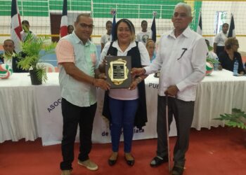 Asociación de Voleibol inició torneo escolar con 264 atletas