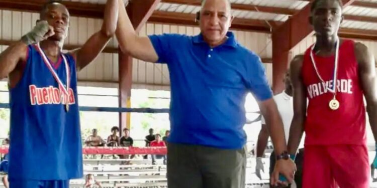 Puerto Plata se Alza con el Oro en Mao