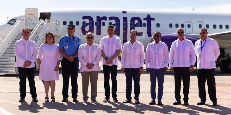 Arajet instala base en República Dominicana