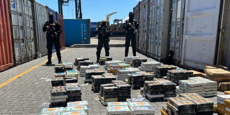 DNCD decomisa el mayor cargamento de cocaína en la historia de República Dominicana