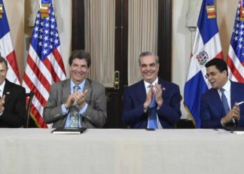 EE.UU. ve «paso adelante» en la aviación con acuerdo de Cielos Abiertos con República Dominicana