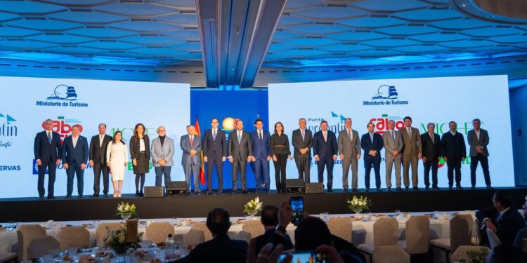 Destacan en FITUR potencial de Miches, P. Bergantín y Cabo Rojo