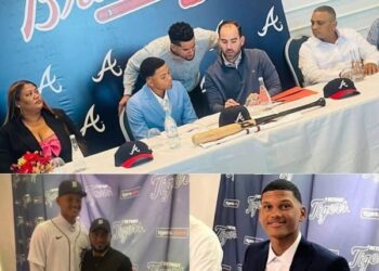 Deportistas puertoplateños firman con equipos de Grandes Ligas