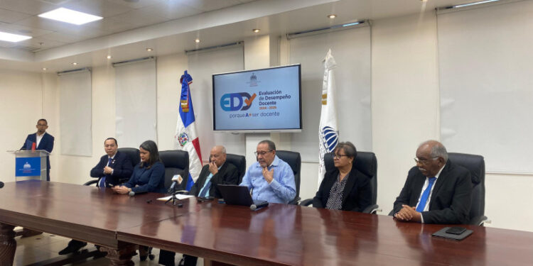 Atención profesores: Educación ya tiene fecha para realizar Evaluación de Desempeño Docente