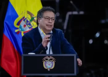 Petro confirma que no asistirá a investidura de Maduro: “Las elecciones no fueron libres”