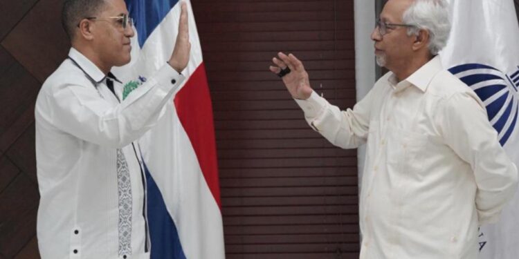Roberto Herrera asume como nuevo Director de Infraestructura Escolar