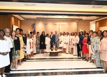 Senado reconoce liderazgo de 32 mujeres dominicanas en el marco del Día Internacional de la Mujer