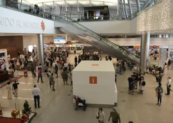 Adiós al check-in en los aeropuertos: así será el único documento digital obligatorio para viajar por el mundo