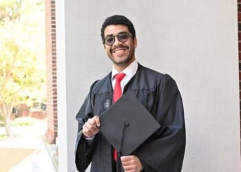 Se gradúa José Valdez, primer estudiante de escuela pública dominicana en ser admitido en Harvard