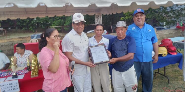 Liga Antera Mota premió atletas y reconoce personalidades