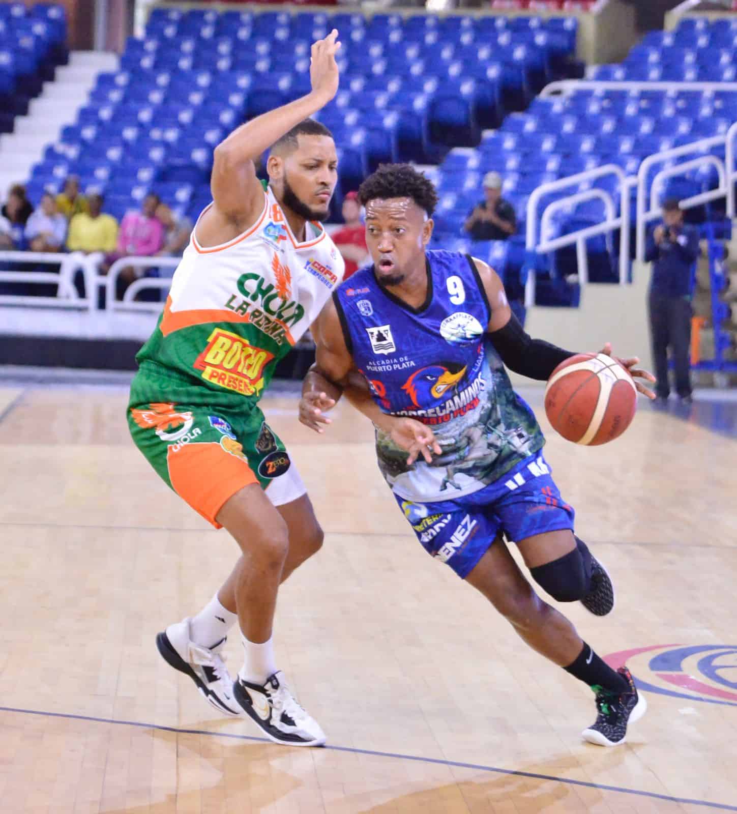 Kelvin “El Pollito” Peña regresa a su casa: una leyenda del baloncesto vuelve a Marineros de Puerto Plata