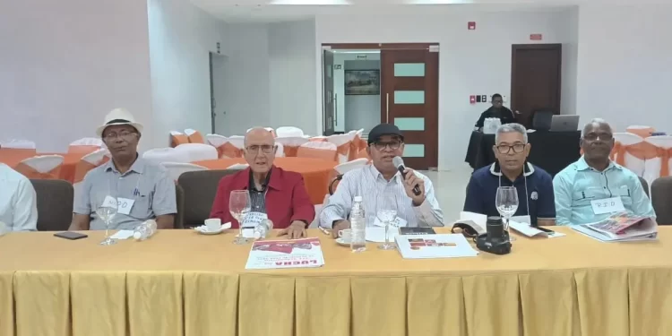 Analizan retos de partidos izquierda