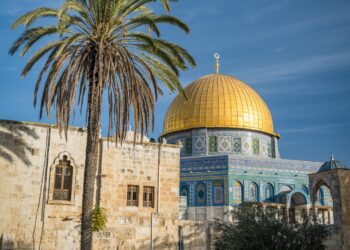 Tras el bombardeo de EEUU a Irán, Jerusalén está desierto y los misiles caen implacables
