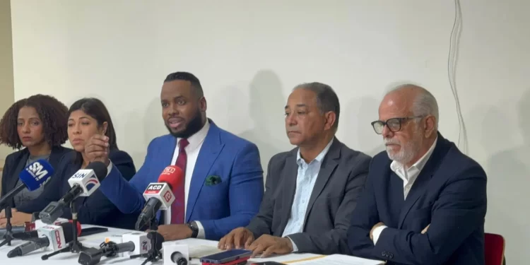Comunicadores dominicanos exigen justicia contra chantajistas