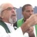 Padre Rogelio enfrenta a policías en plena misa por colapso del Jet Set