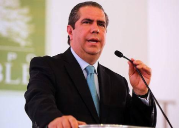 Francisco Javier García plantea congelar tarifa eléctrica como respuesta a la crisis energética