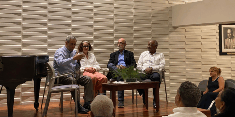 Felucho Jiménez presenta en Puerto Plata su libro El bolero en Iberoamérica