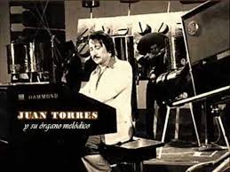 Juan Torres y su órgano melódico