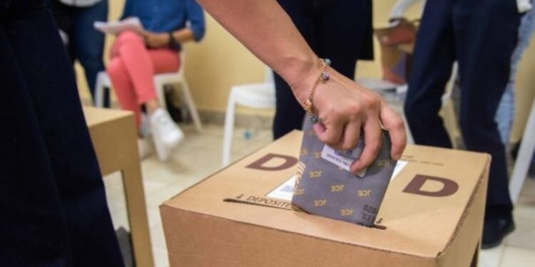 Por qué la maquinaria política no garantiza victorias electorales en República Dominicana