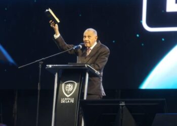 Ezequiel Molina proclama “El Día de Dios” en Batalla de la Fe 2026