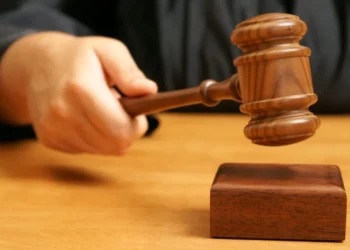 Dictan tres meses de prisión preventiva contra tres policías por robo de RD$1.2 millones
