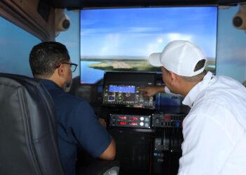 IDAC instala Simulador de Vuelo en Primera Feria Regional del Libro y la Cultura Cibao 2026