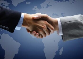 Diplomacia moderna exige formación multidisciplinaria y negociación