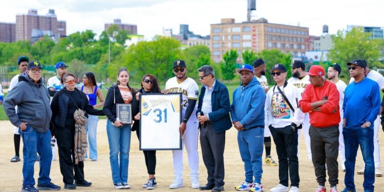 Liga Puerto Plata en New York inicia torneo Sóftbol