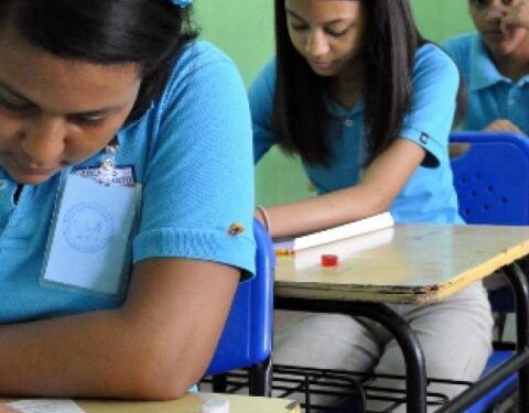 Atención estudiantes: Convocan a más de 111 mil alumnos para las Pruebas Nacionales 2026