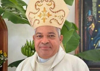 Monseñor Corniel Amaro : 40 años de vida sacerdotal